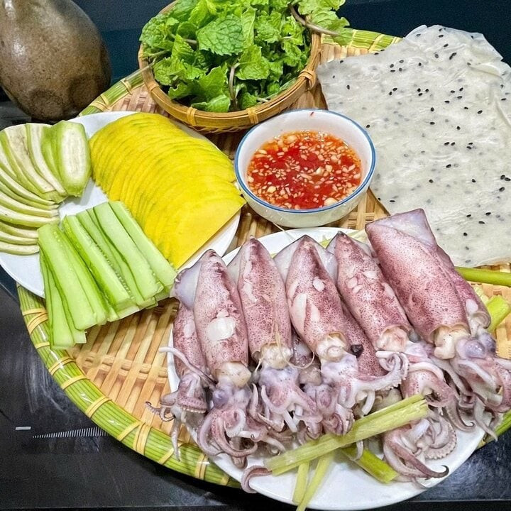 Thưởng thức món ăn